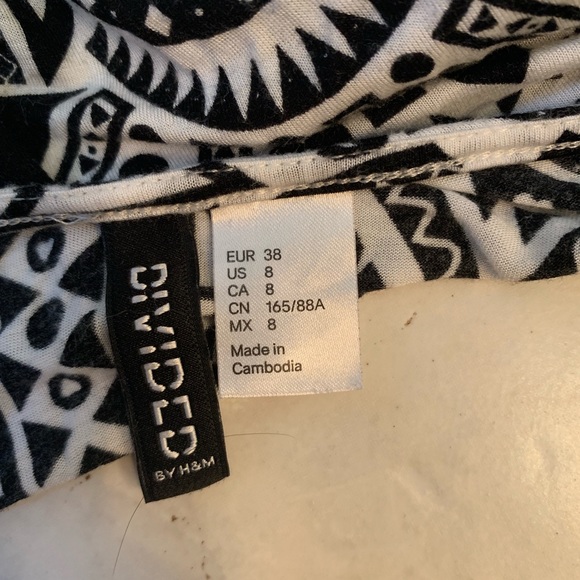 Divided Tank Top - Picture 2 of 2